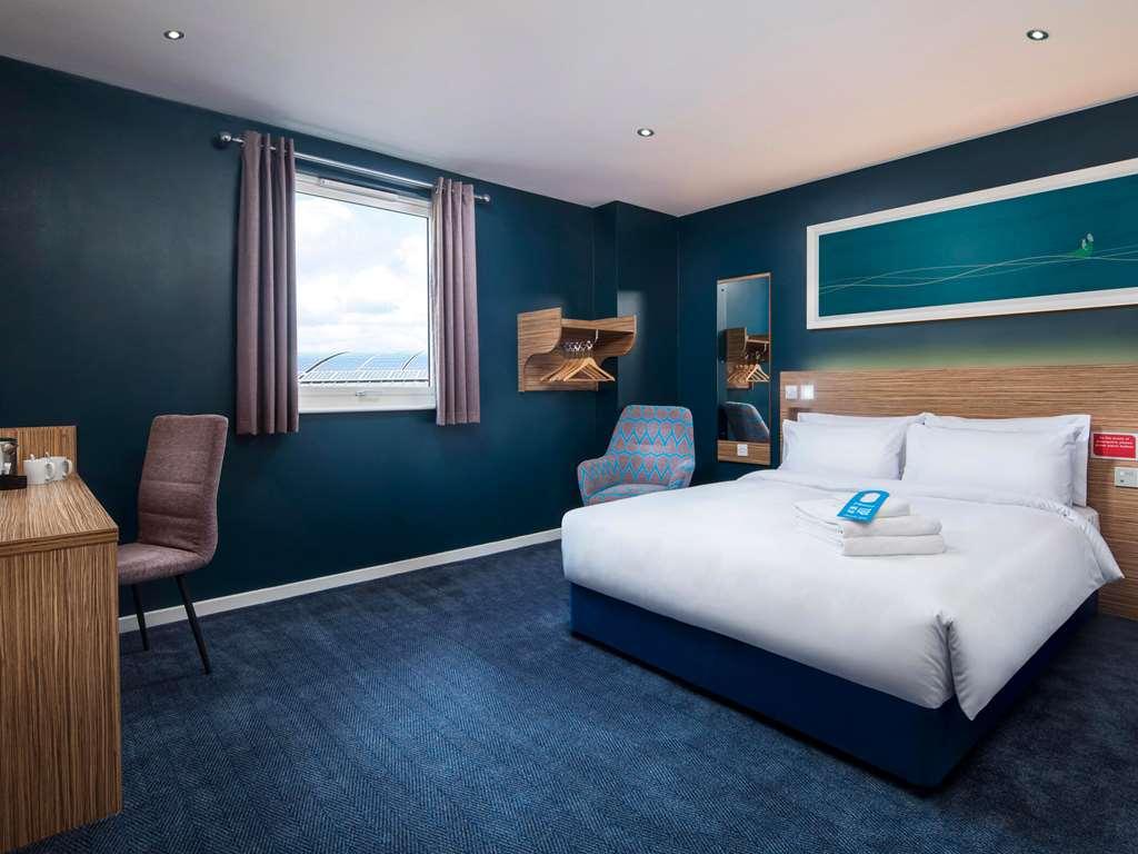 Travelodge London Central Bank Номер фото